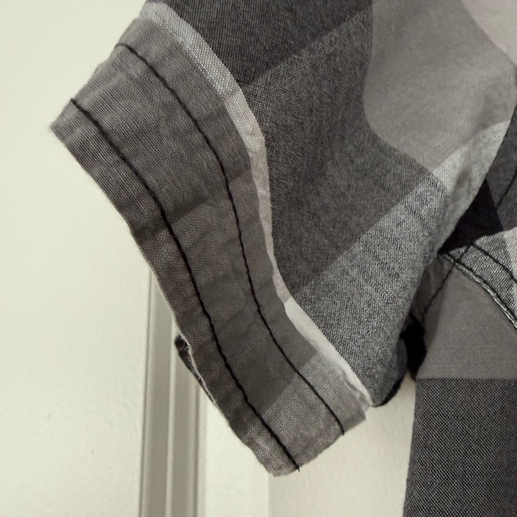 Point Zero Men's Short Sleeve Plaid Button-Down Shirt - Black & Gray - Picture 7 of 9